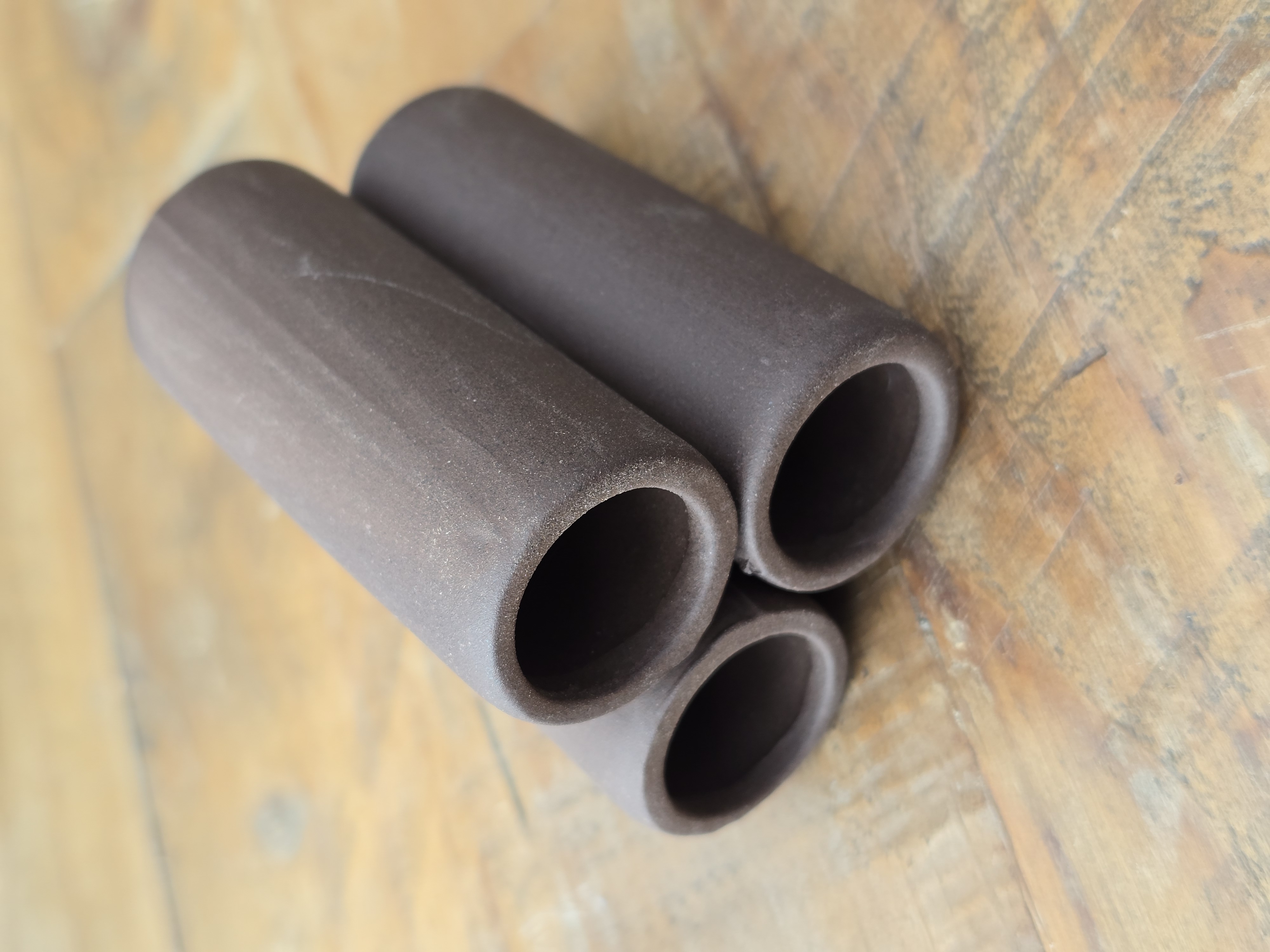 Tri cylinder shrimp hide